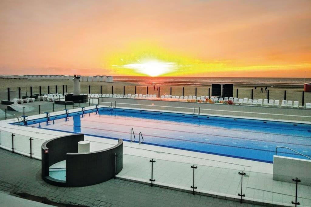 Ferienwohnung Hhvdk Aan Zee Oostduinkerke Exterior foto